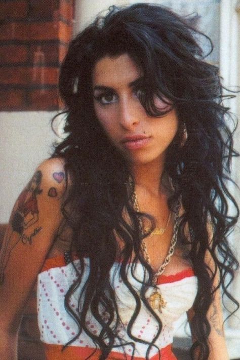 Amy Winehouse A Soulful Voice and Tragic Tale