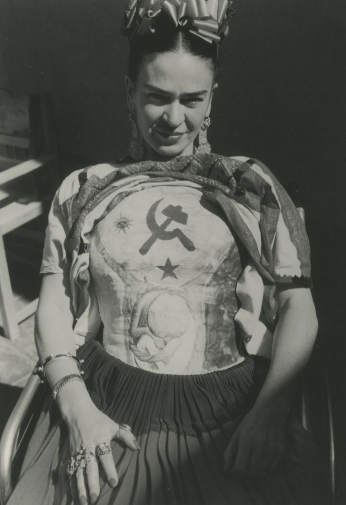 Frida Kahlo A Surreal Portrait of Resilience and Artistry 2