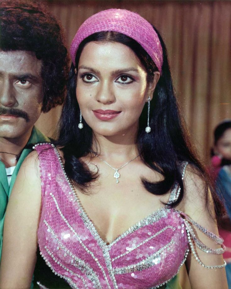 Biography Zeenat Aman