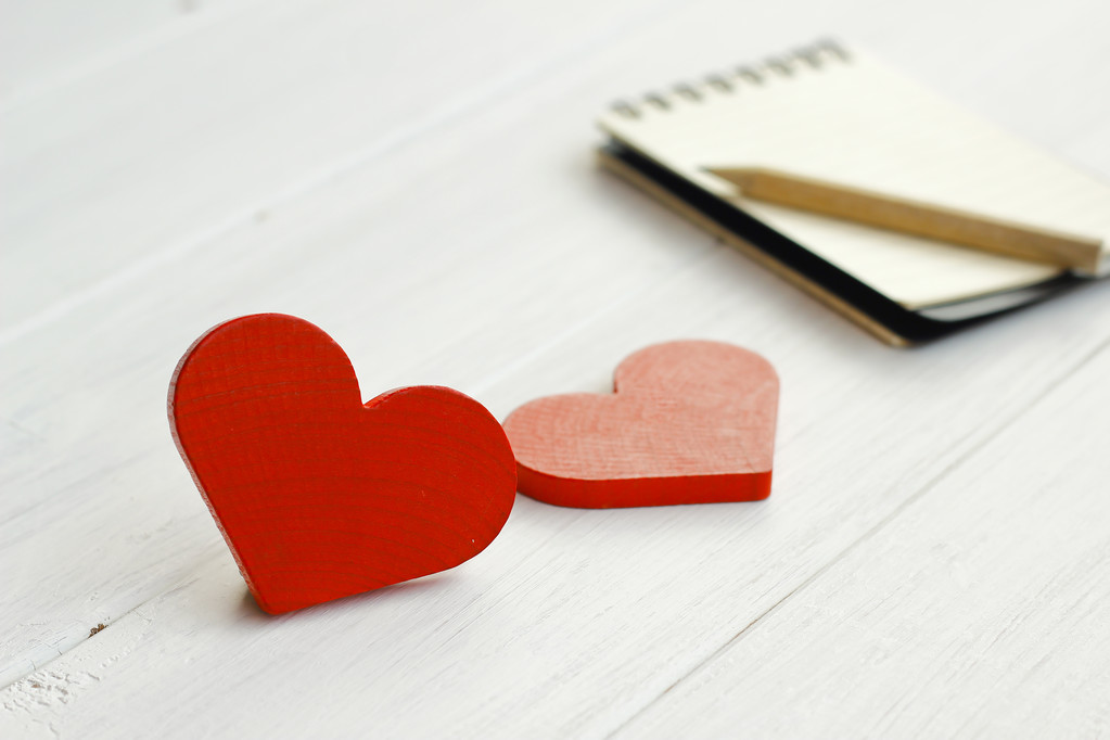 600 Messages to Strengthen Your Love When Apart